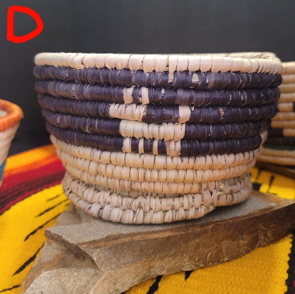 Handwoven Key Basket - Picture 2 of 2